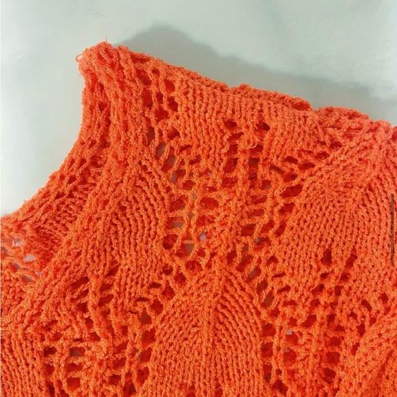 Blue V-Neck Sweater with Open-Knit Pattern - Picture 2 of 7